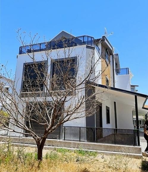 Ayvalık Altınova Satılık Villa DENIZE SIFIR MÜSTAKİL 5+1 VILLA SUPER