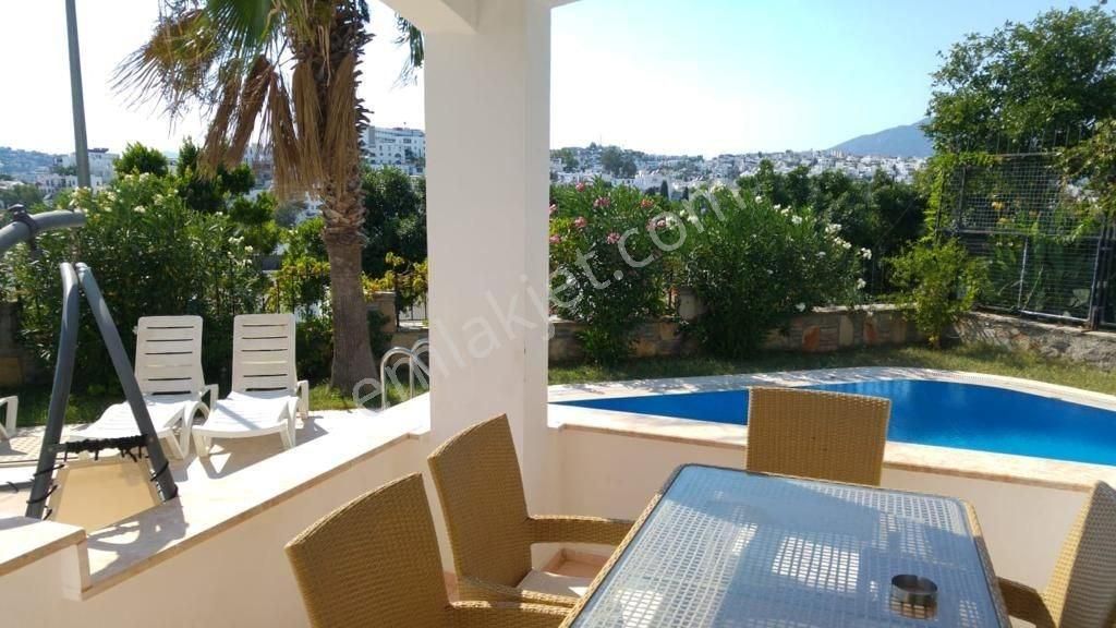 Muğla Bodrum Deniz Manzaralı Kiralık Villa Bodrum Marinaya Yakın Kışlık Kiralık Özel Havuzlu 3+1 Villa