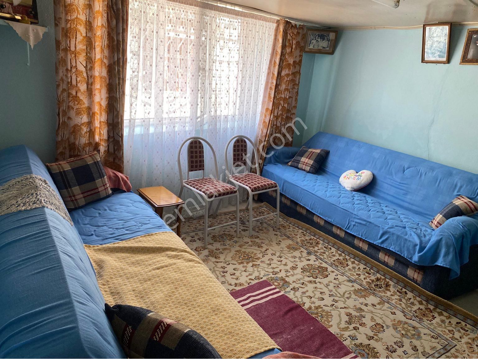 Bahçeli Sobalı İki Kat Satlık Müstakil Ev - Görsel 3