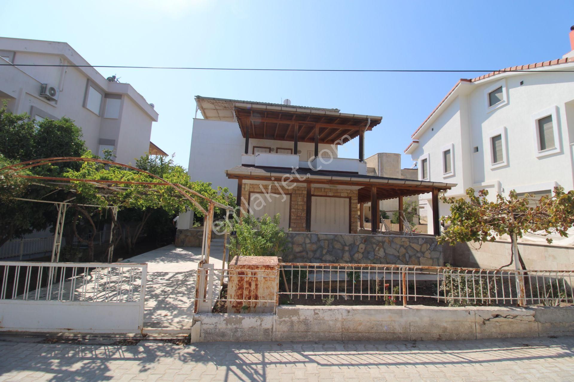 Didim Altınkum Satılık Villa  Aydın Didim Altınkum Mahallesi 3+1 Ayrı Mutfak Villa tam müstakil 