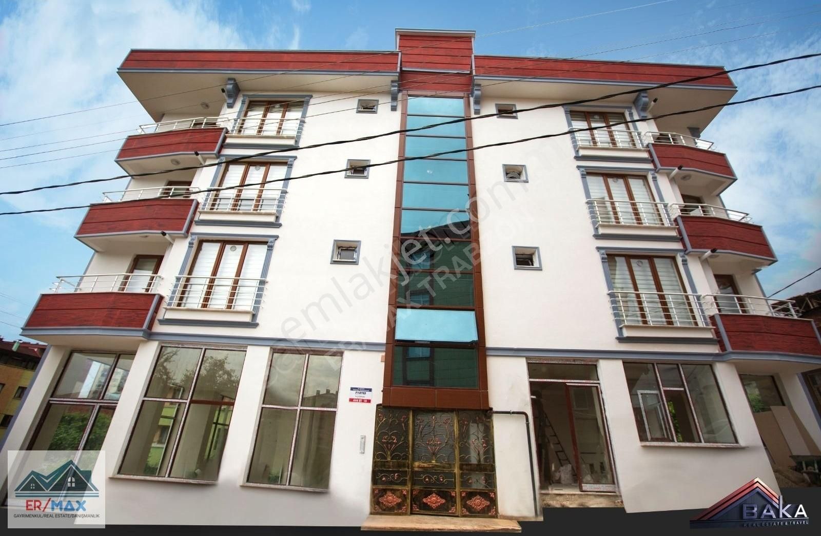 Trabzon Ortahisar Kiralık Bina ERMAX'TAN KONAKLARDA DEVREN KİRALIK APART 14 DAİRE 2 DÜKKAN