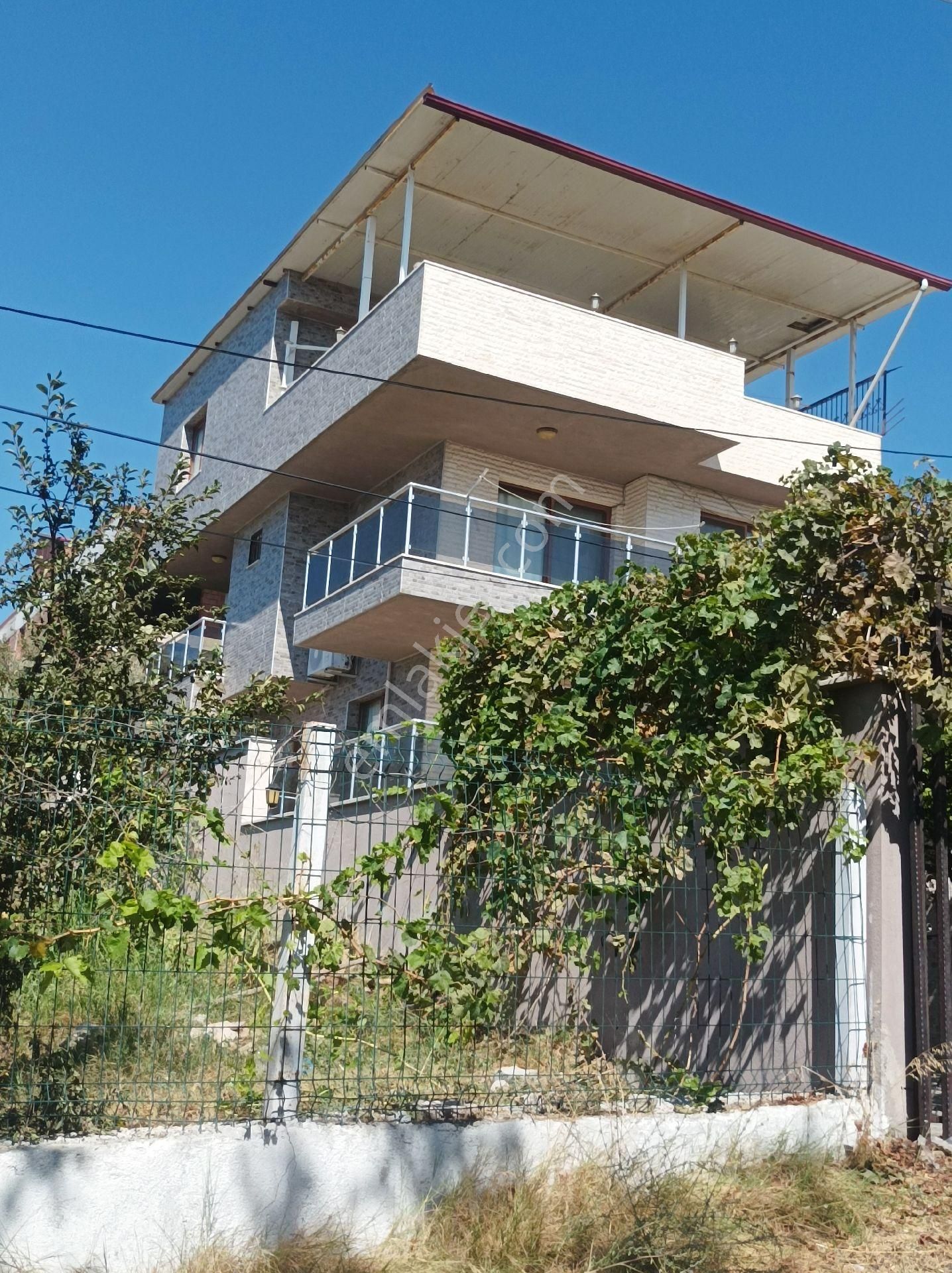 Kuşadası Yaylaköy Satılık Daire KUŞADASI YAYLAKÖYDE TRİPLEX 6+1