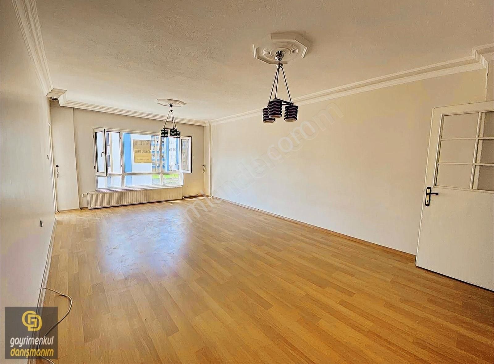 Etimesgut Oğuzlar Satılık Daire SİNCAN BATI ADLİYESİ YANINDA 3+1 120m2 ARAKAT MASRAFSIZ DAİRE...