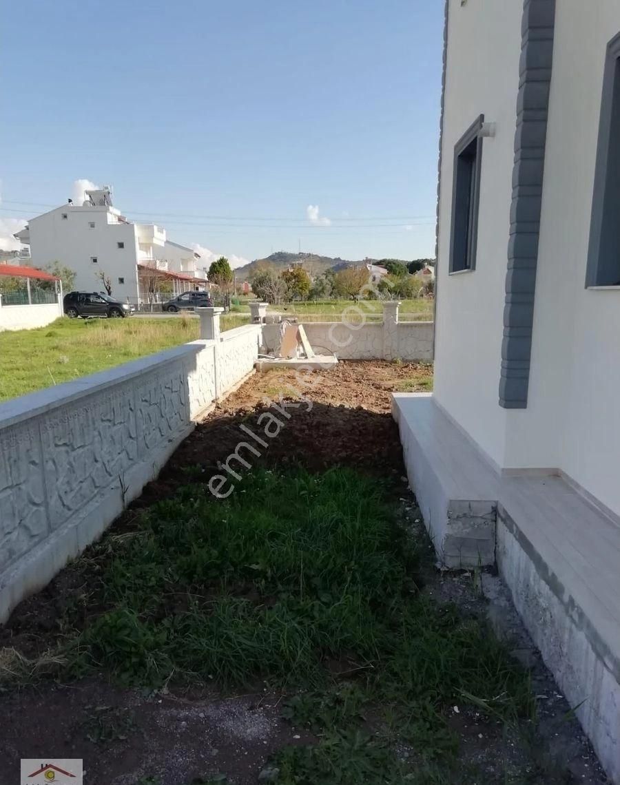 Dikili Güven Emlak'tan Cumhuriyet Mahallesinde Satılık Müstakil Tekli Villa - Görsel 21