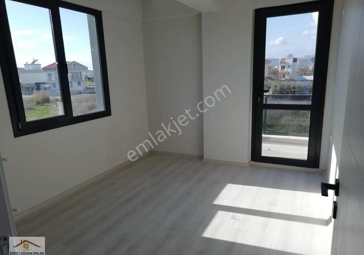 Dikili Güven Emlak'tan Cumhuriyet Mahallesinde Satılık Müstakil Tekli Villa - Görsel 11