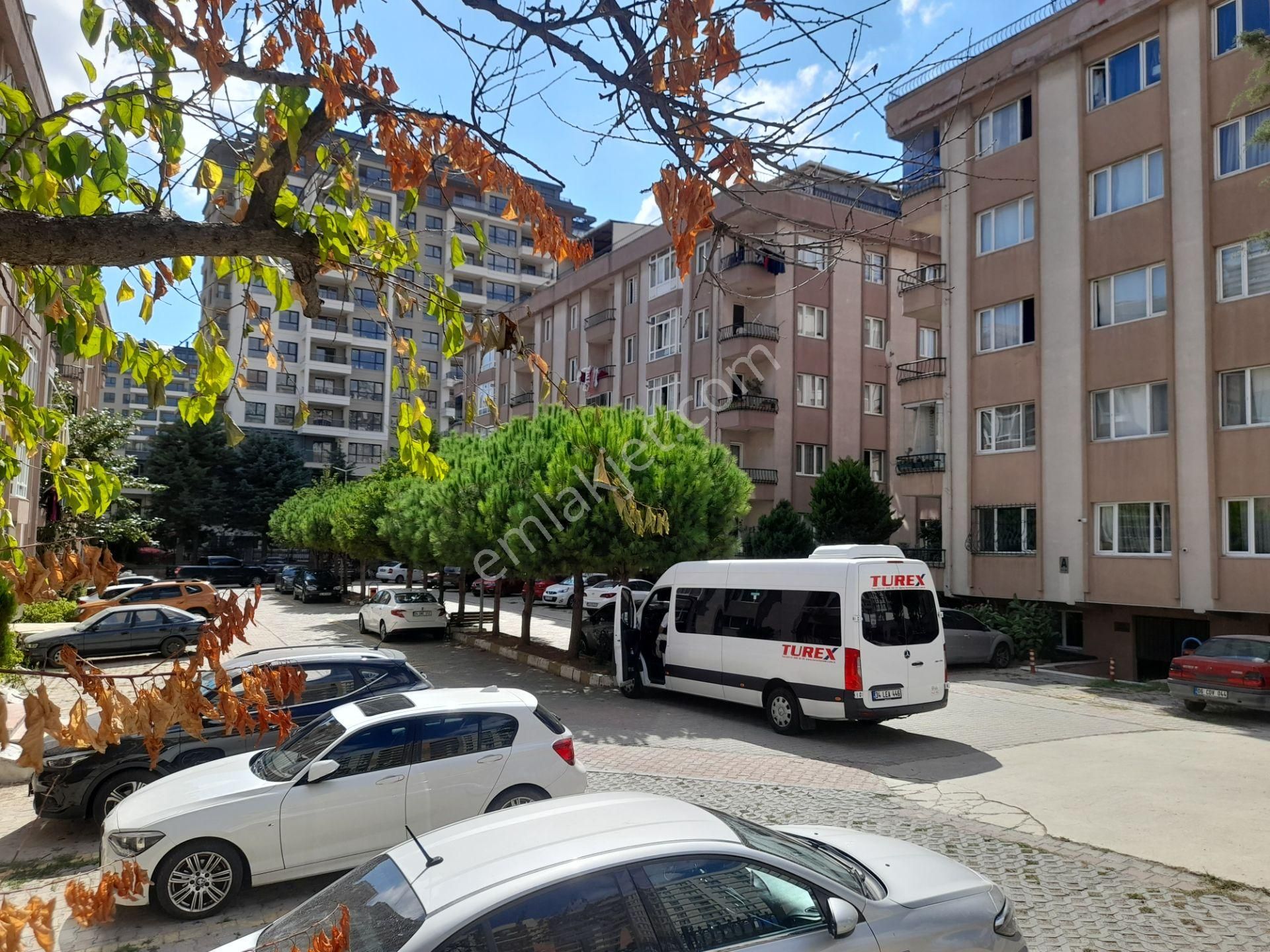 Beylikdüzü Kavaklı Satılık Daire  BİLİM YUVA SİTESİNDE SATILIK 2+1 DAİRE