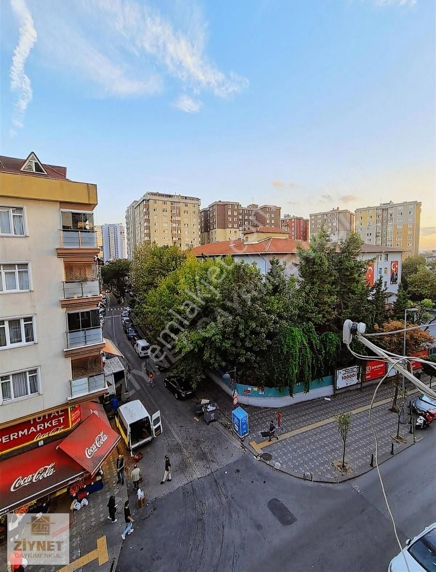 Zeytinburnu Sümer Satılık Daire CADDE ÜZERİNDE KOMPLE TADİLATLI ÇİFT CEPHELİ ARSA TAPULU 2+1