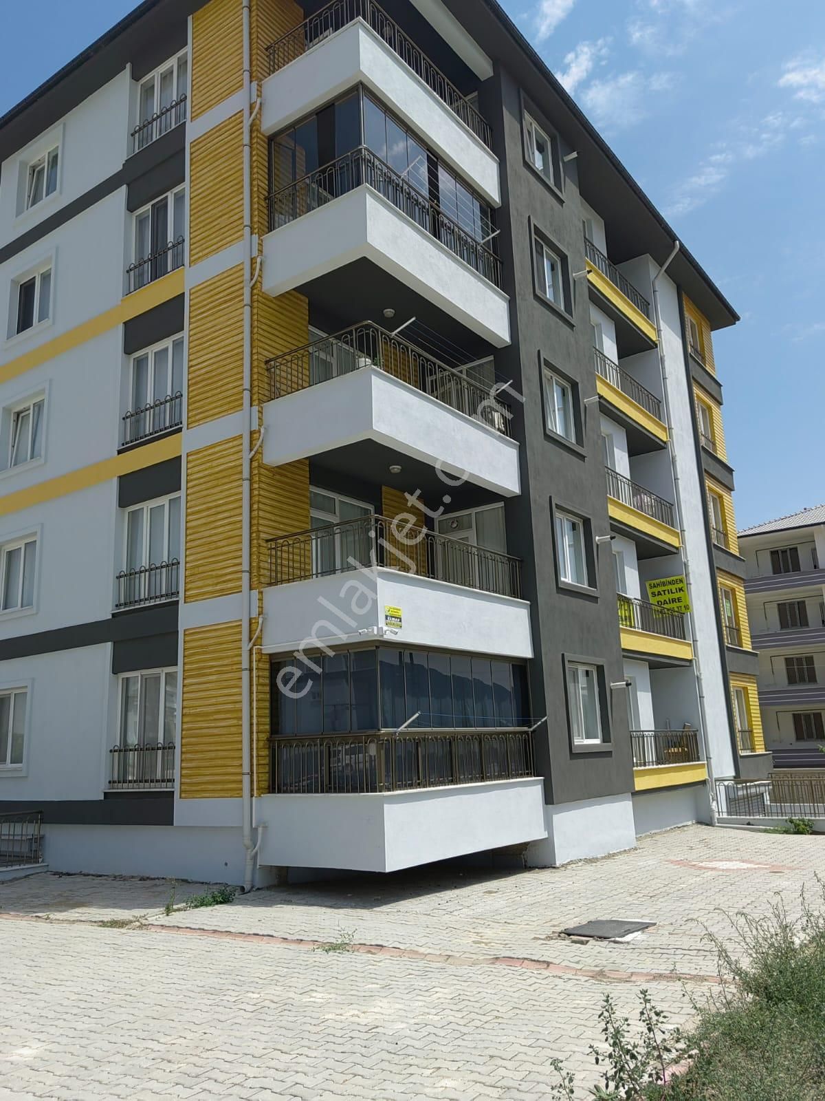 Akşehir Gazi Satılık Daire  NASREDDİN  EMLAKTAN  GAZİDE  SATILIK DAİRE