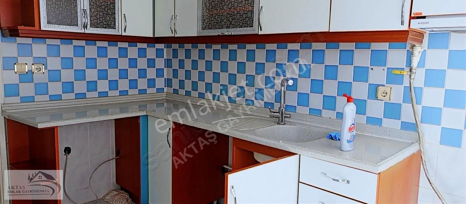 Küçükçekmece Cumhuriyet Kiralık Daire CUMHURIYET TE KIRALIK DAİRE 3+1