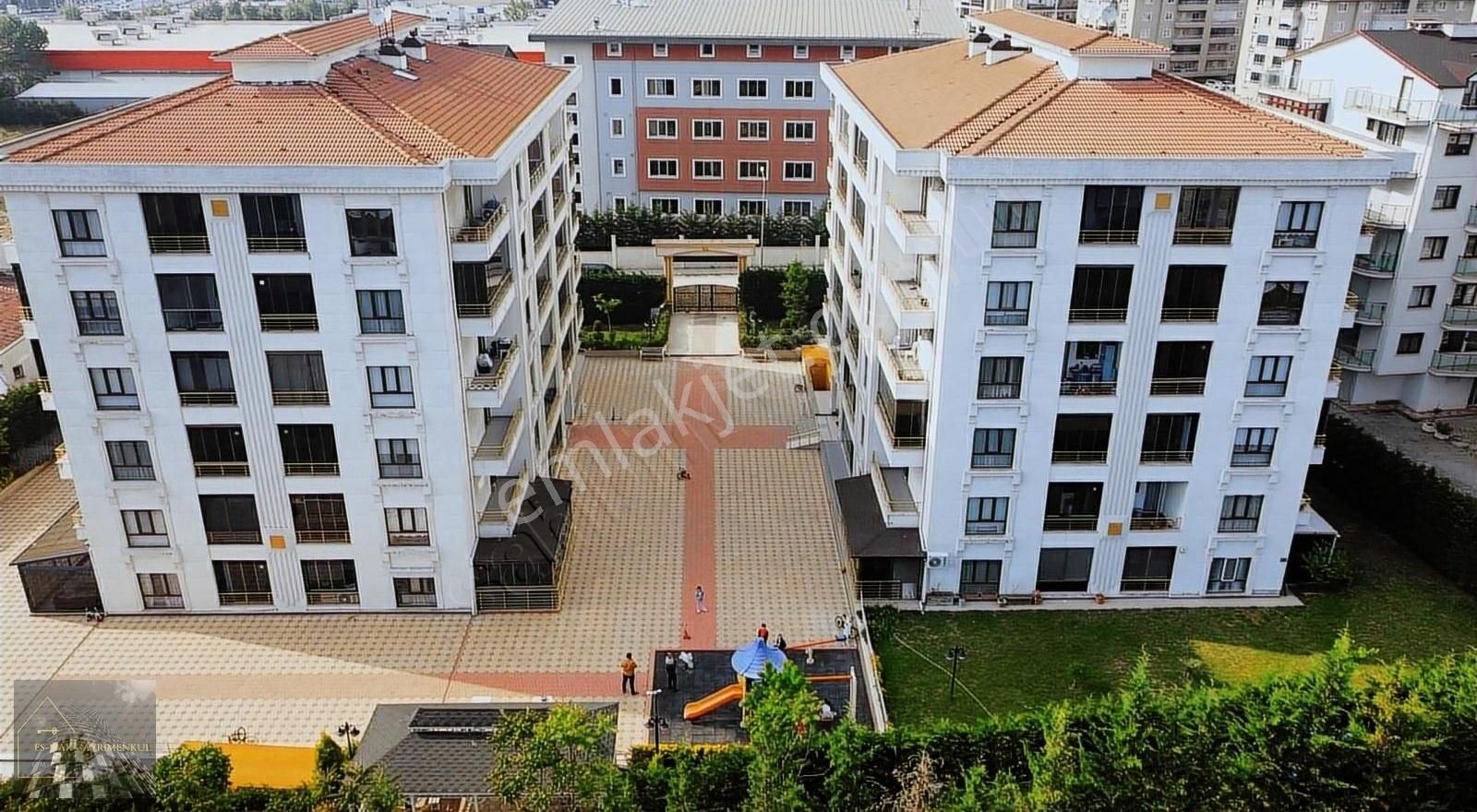 Osmangazi Geçit Satılık Daire GEÇİT SEDİRPARK GOLDEN II 3+1 LÜX SATILIK DAİRE