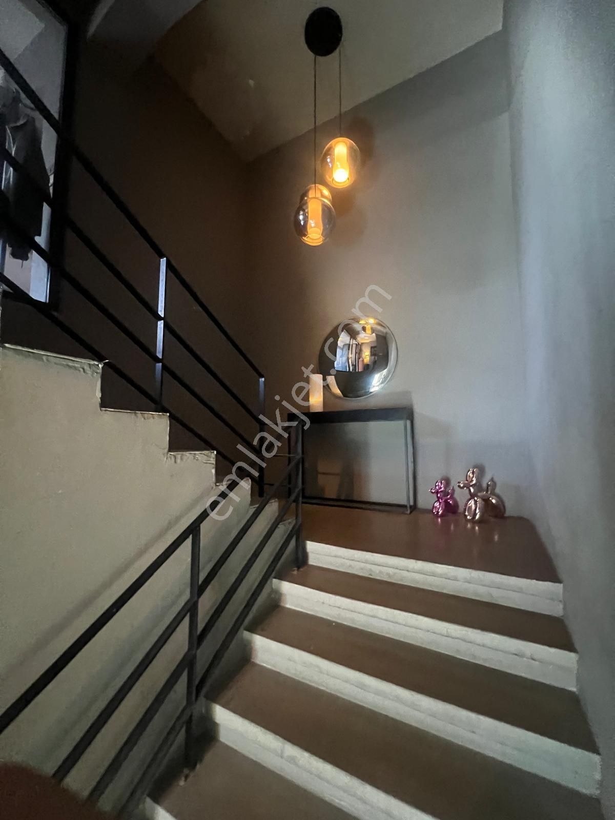 Şişli Bomonti' De İçi Full Yenilenmiş Muhteşem Loft Daire - Görsel 15