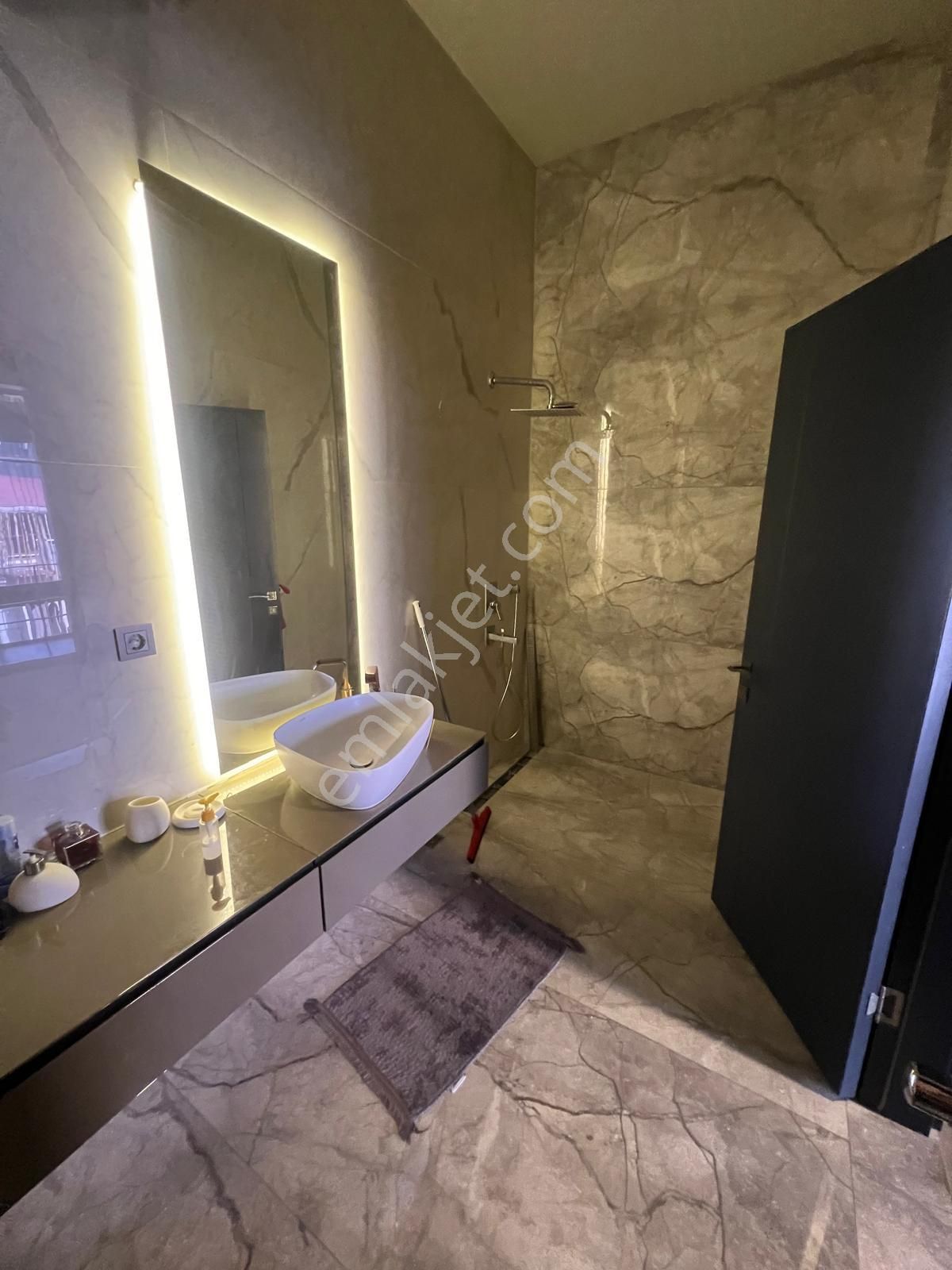 Şişli Bomonti' De İçi Full Yenilenmiş Muhteşem Loft Daire - Görsel 23