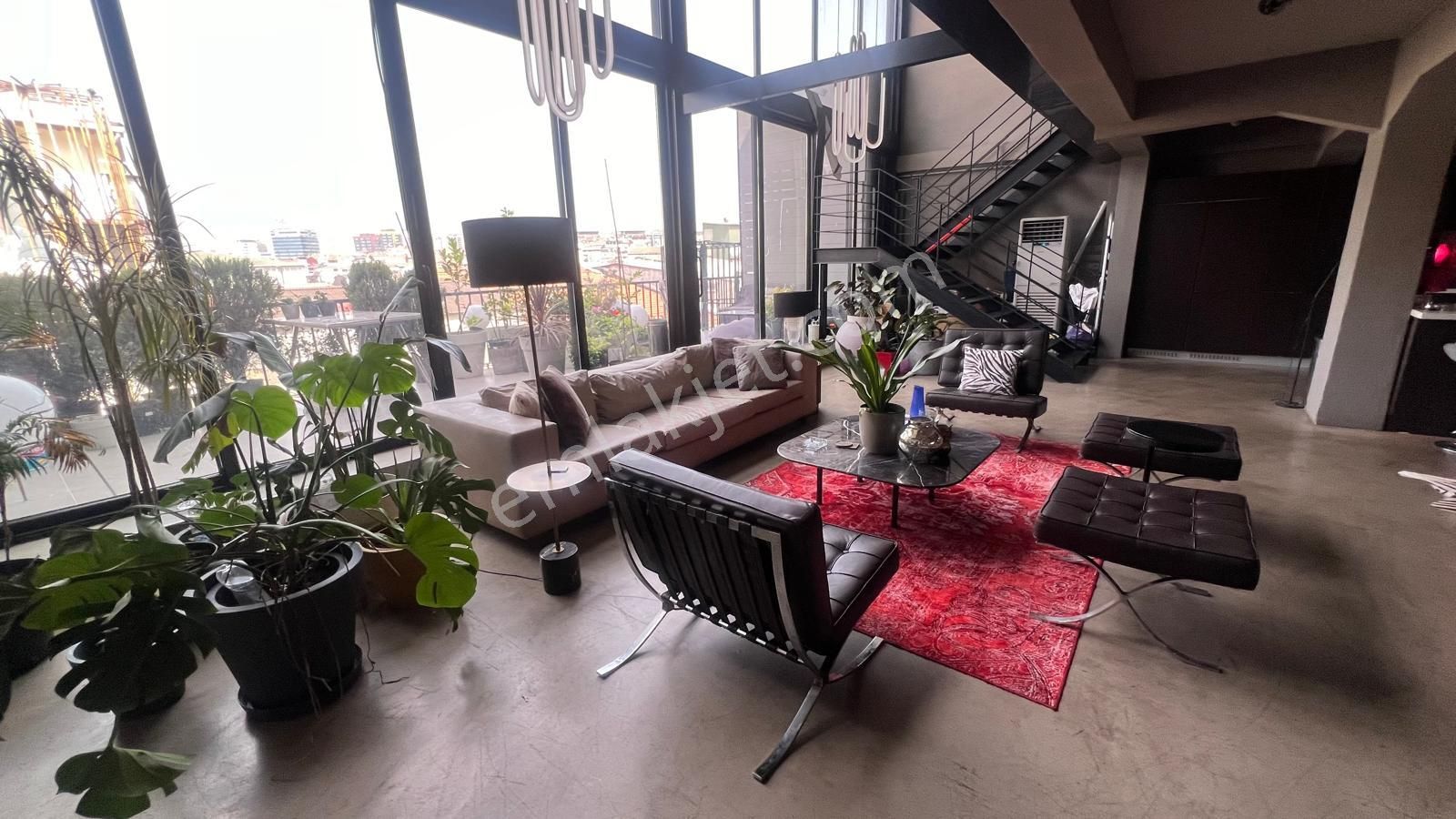 Şişli Bomonti' De İçi Full Yenilenmiş Muhteşem Loft Daire - Görsel 2