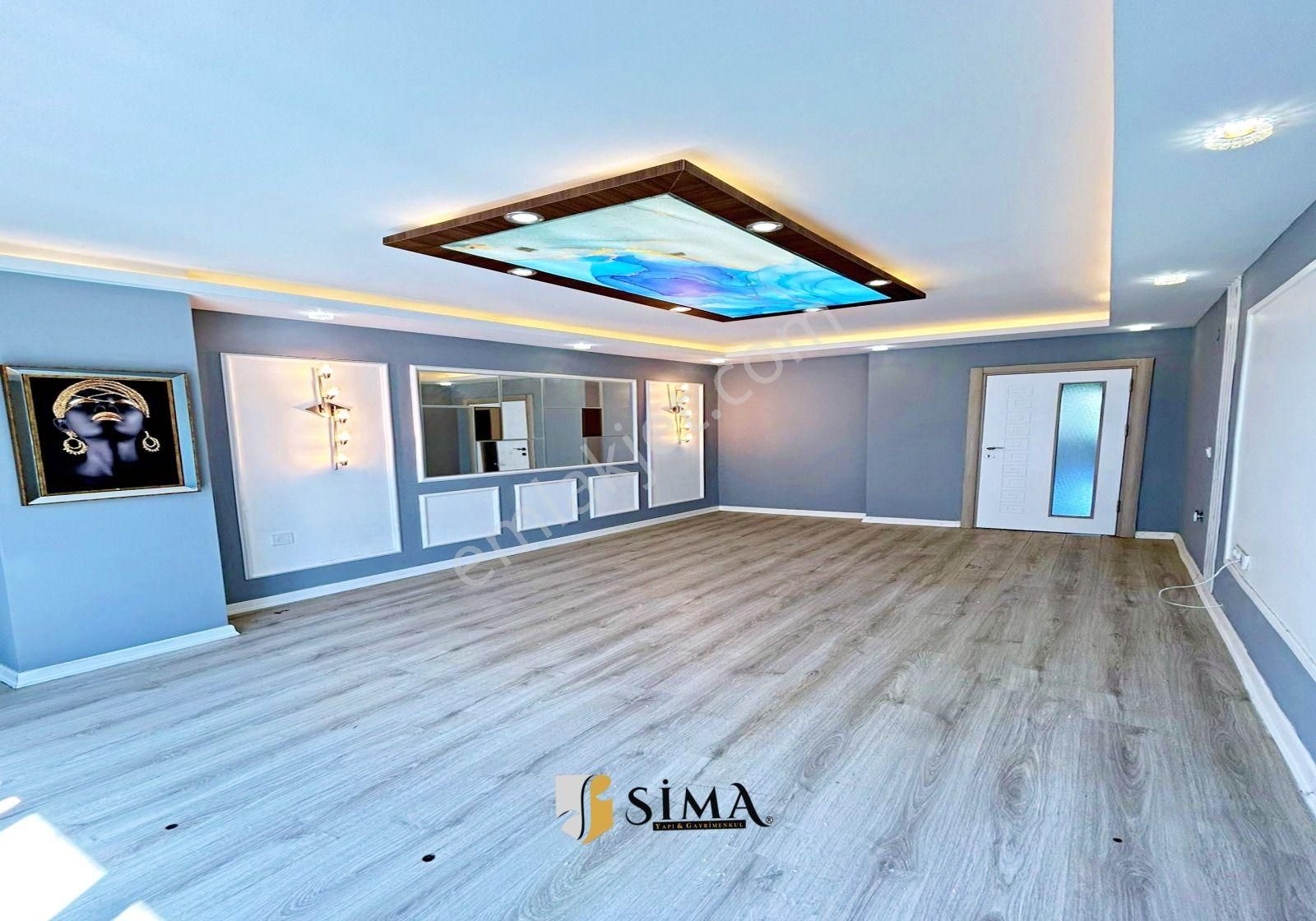 Esenyurt Üçevler Satılık Daire SİMA YAPI'DAN MEYDANA YAKIN 2+1 120M2 DEKORLU ACİL SATILIK DAİRE