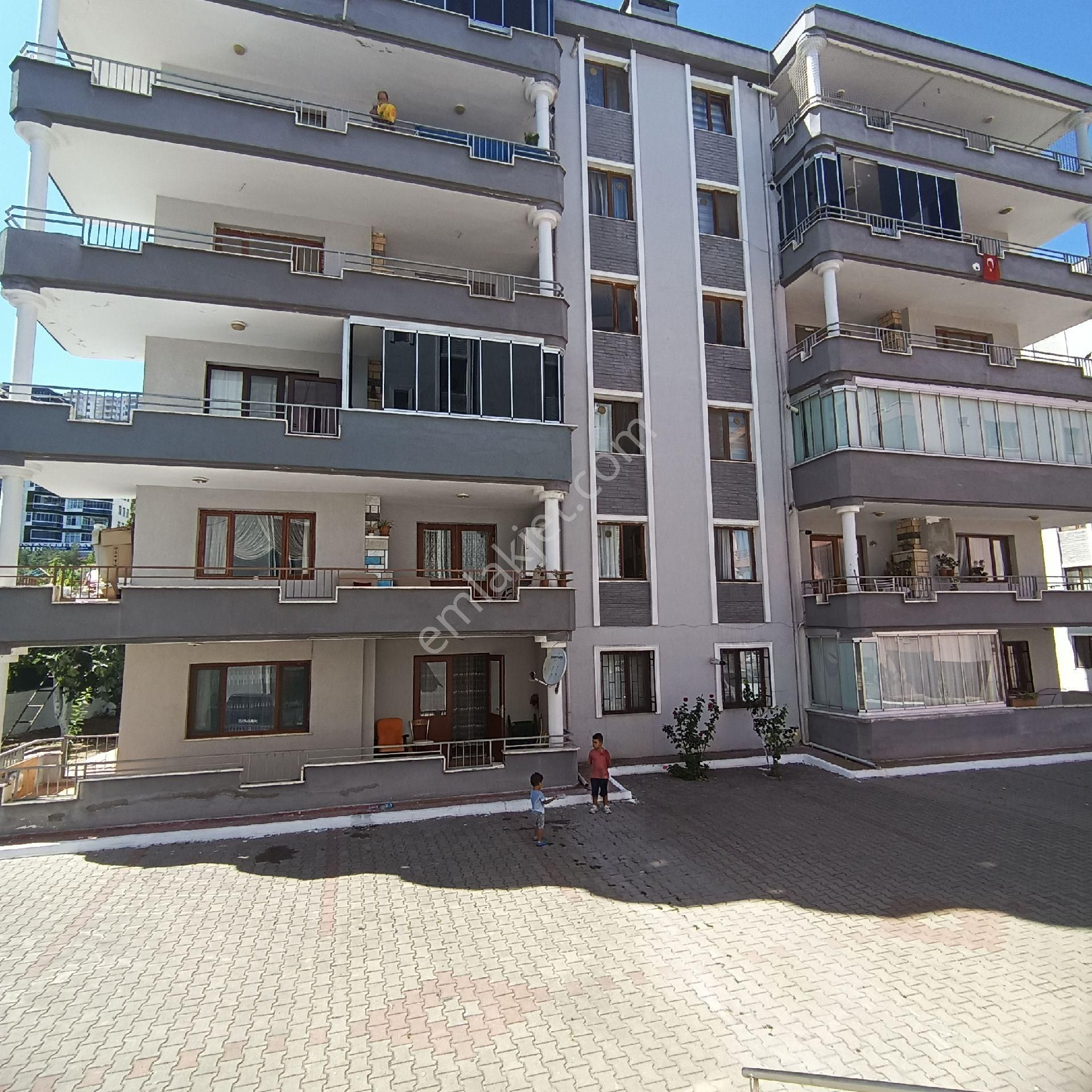 Mudanya Güzelyalı Siteler Satılık Daire 3+1. 160 m2 düz aya Güzelyalı sitelerde satılık kelepir daire