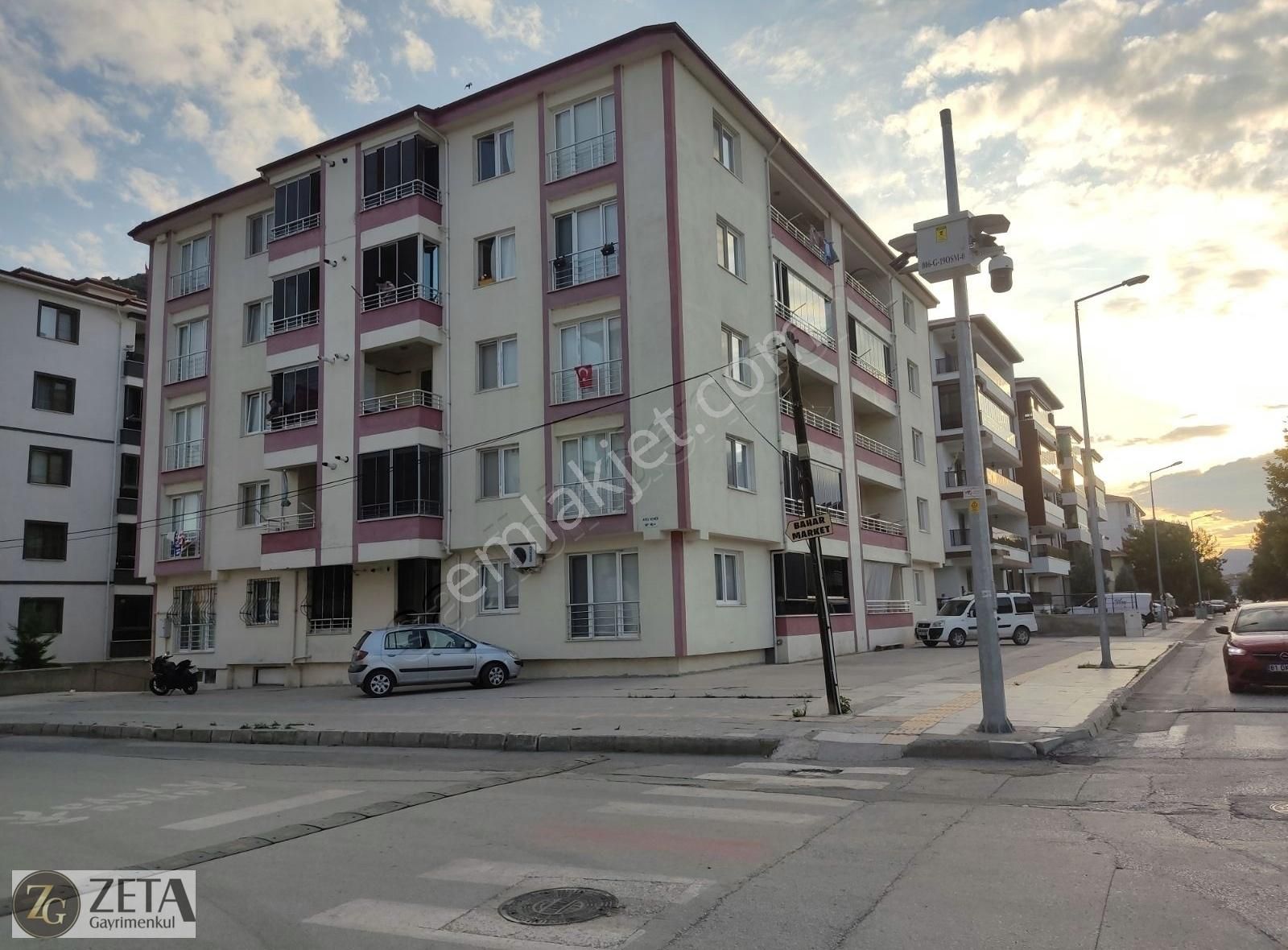 Osmancık Cumhuriyet Satılık Daire CUMHURİYET MAHALLESİ'NDE 2+1 SATILIK ARA KAT DAİRE