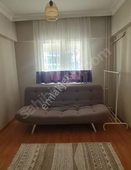 Kadıköy 19 Mayıs Kiralık Daire  Bayar Caddesin'de Full Temiz Eşyalı 3+1