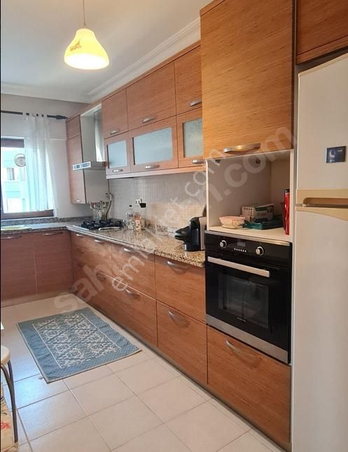 Kadıköy 19 Mayıs Kiralık Daire  Bayar Caddesin'de Full Temiz Eşyalı 3+1