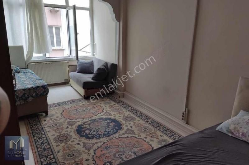 Çorlu Cemaliye Kiralık Daire Çarşı merkezde eşyalı kiralık daire bekara verilir