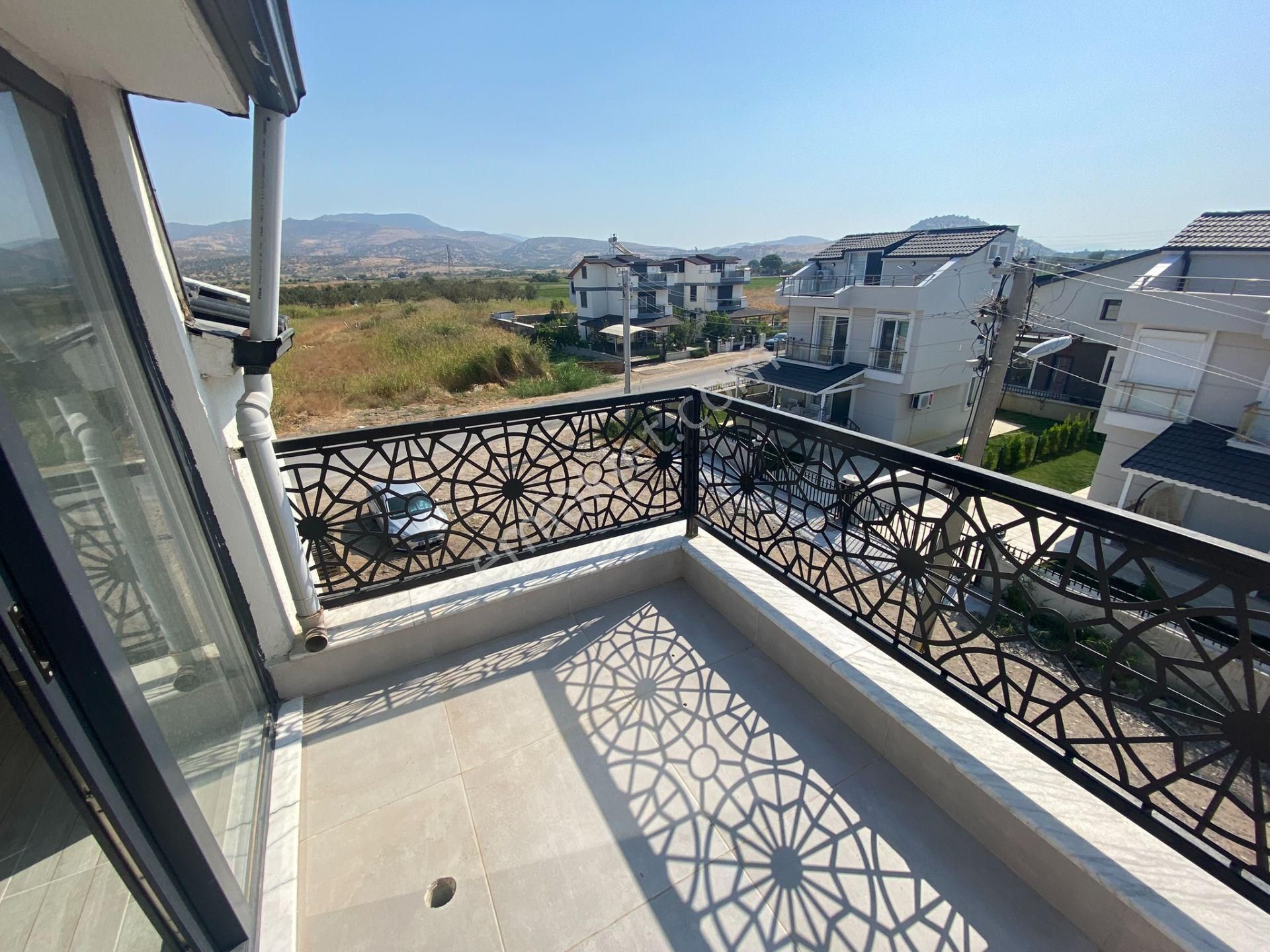 Dikili Güven Emlak'tan Cumhuriyet Mahallesinde Acil Satılık Villalar - Görsel 33