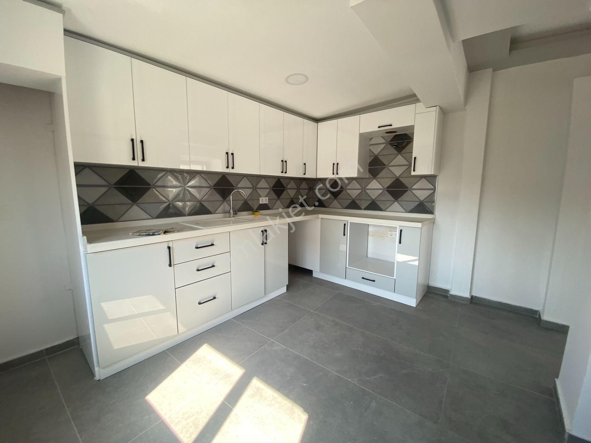 Dikili Güven Emlak'tan Cumhuriyet Mahallesinde Acil Satılık Villalar - Görsel 11