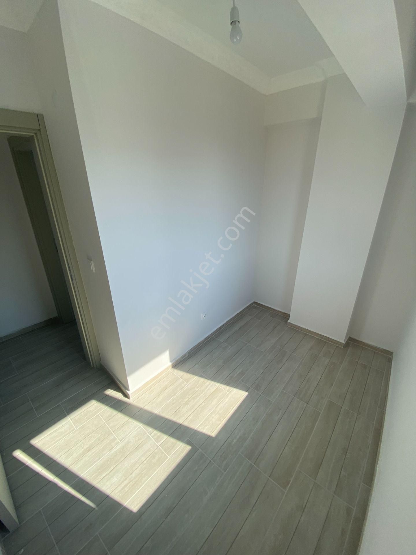 Dikili Güven Emlak'tan Cumhuriyet Mahallesinde Acil Satılık Villalar - Görsel 18