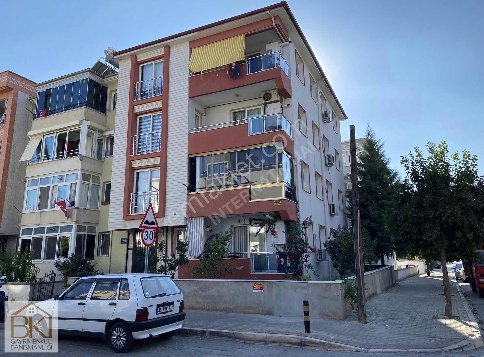 Selçuk Cumhuriyet Satılık Daire İZMİR SELÇUK CUMHURİYET MAH SATILIK 3+1 DOĞALGAZLI DAİRE