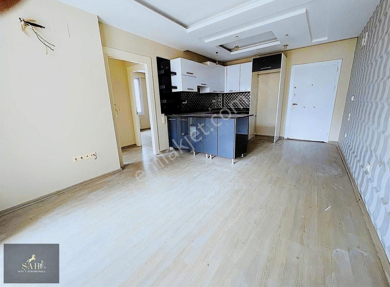 Yenişehir Çiftlikköy Kiralık Daire ŞAH YAPI 'DAN ÜNV CAD.'DE HAVUZLU 2+1 KİRALIK DAİRE