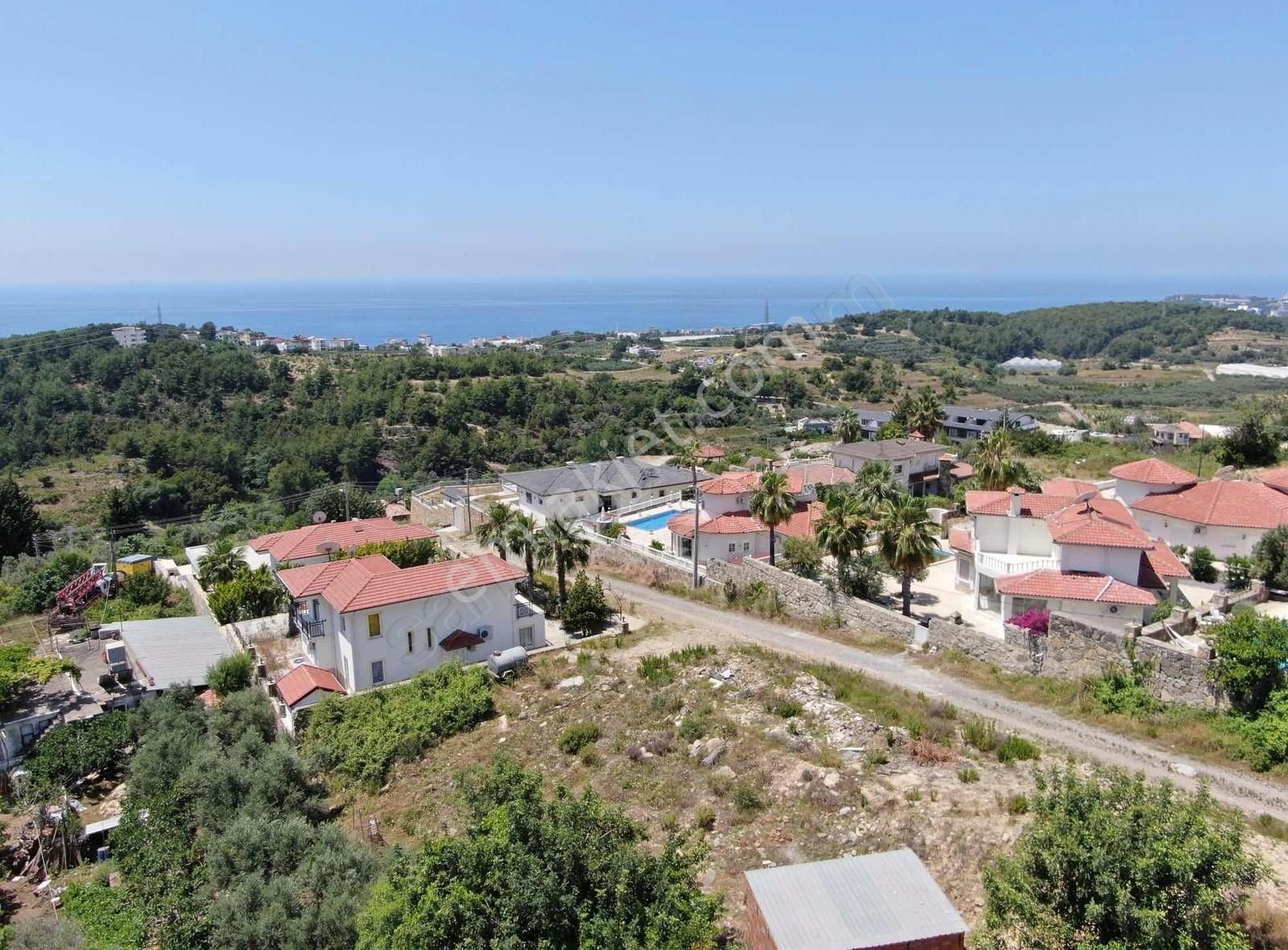 Alanya İncekum Satılık Villa İmarlı Alanya İncekum Mah. Ful Deniz Manzaralı Satılık 500 m2 Arsa