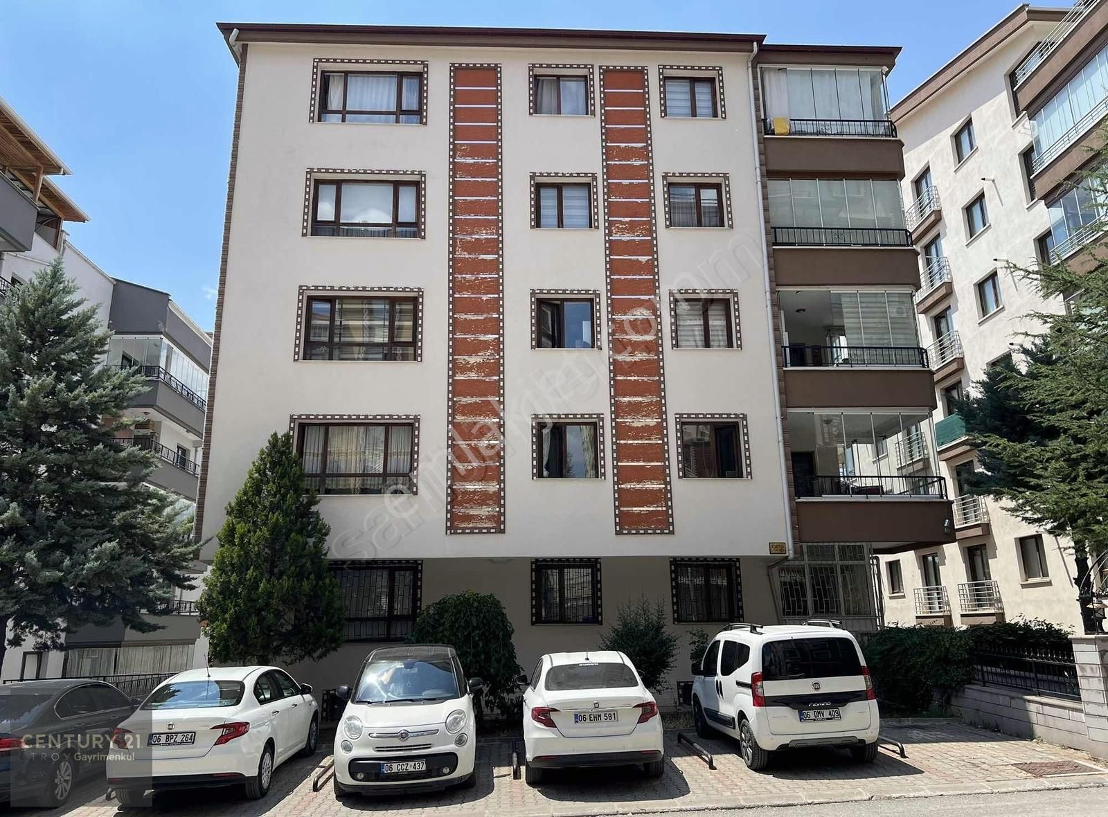 Çankaya Akpınar Satılık Daire CENTURY 21 TROY'DAN AKPINAR MAHALLESİNDE 3+1 DAİRE