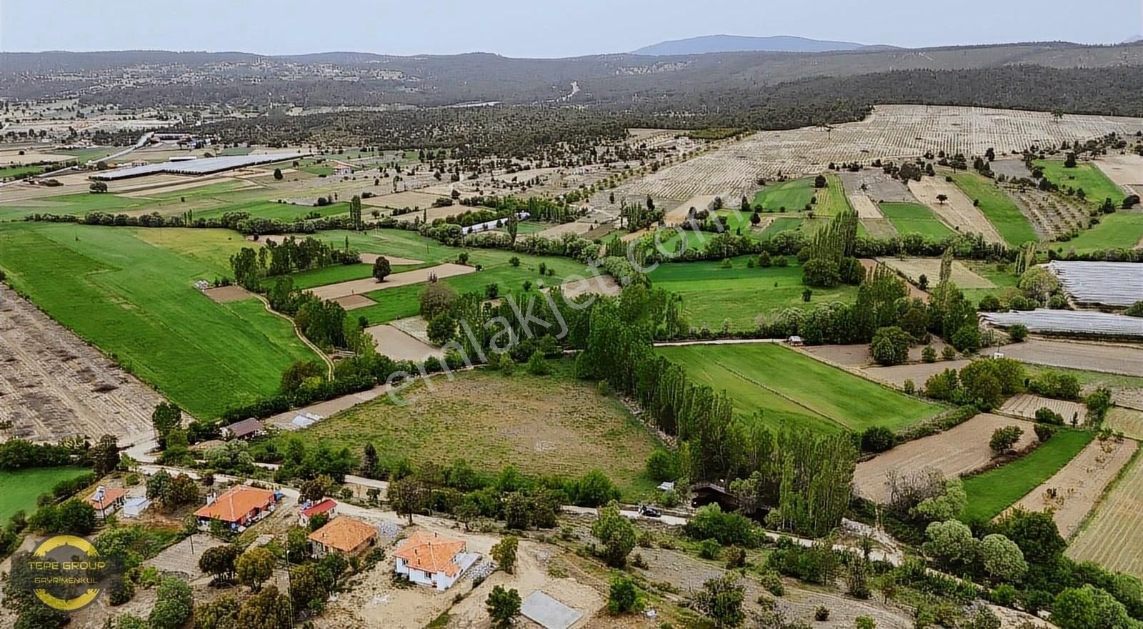 Burdur Merkez Aziziye Köyü Satılık Villa İmarlı Burdur Merkez Aziziye'de 408 M2 Villa İmarlı Satılık Arsa