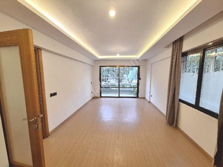 Kupon Daire!!kuşadası Marina Üzeri Bahçeli Sıfır Tadilatlı Daire Bahçekat 2+1 Satılık Daire