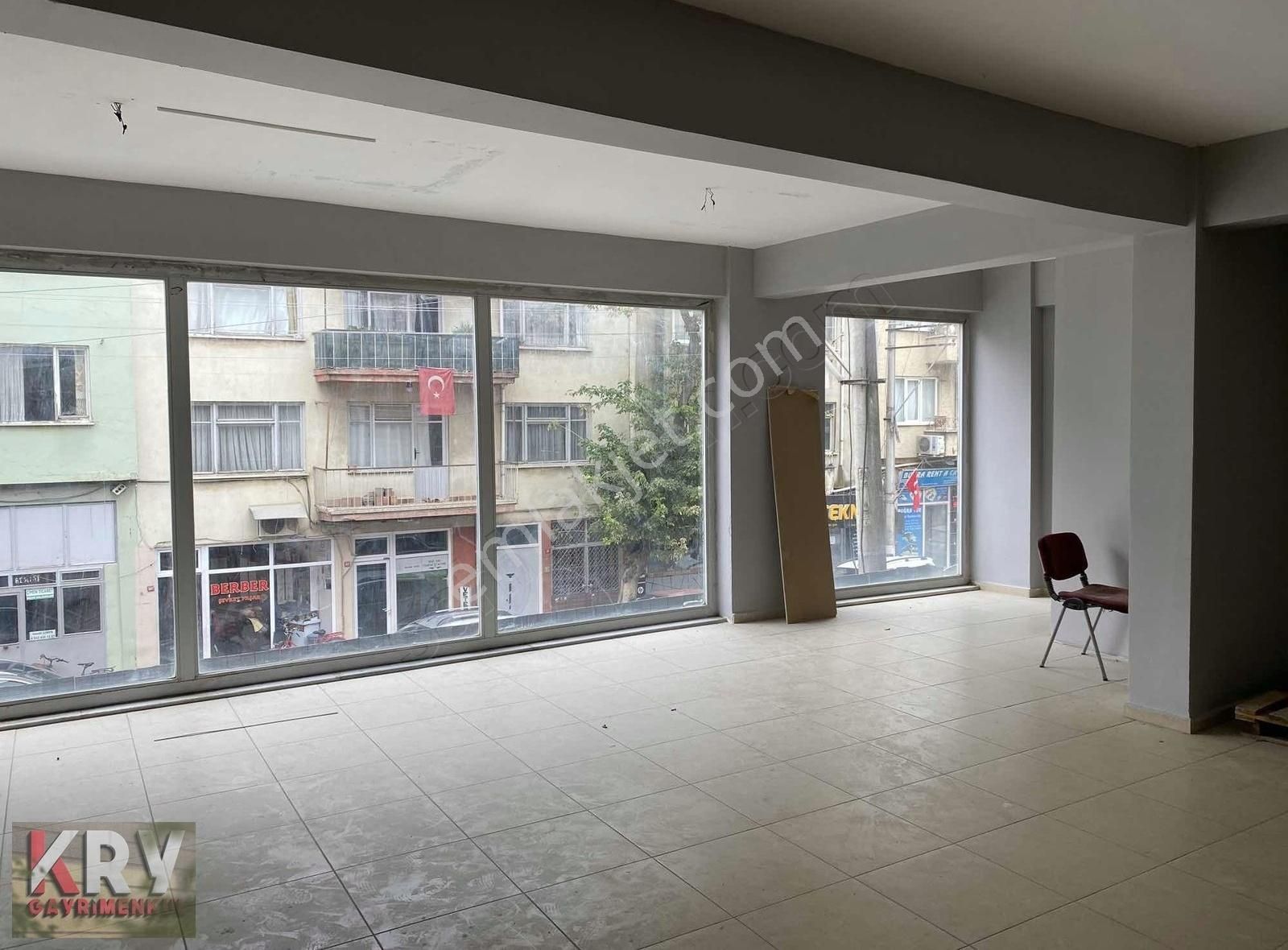 Yenişehir Yenigün Kiralık Bina Bursa Yenişehir bursa caddesinde 3 katlı işyeri kiralıktır