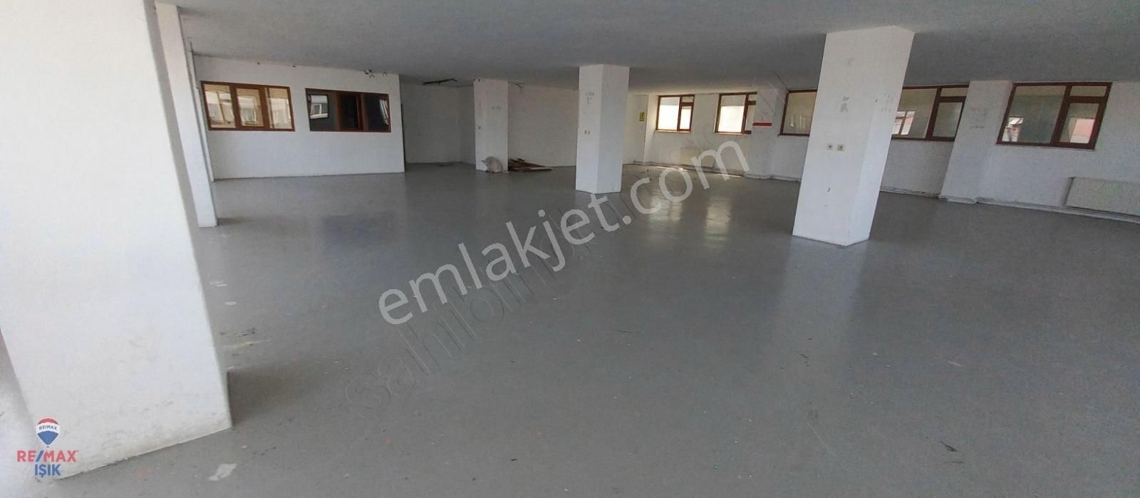 Sancaktepe Sarıgazi Kiralık Atölye SANCAKTEPE'DE 7-24 ÇALIŞMAYA UYGUN ÇOK AMAÇLI 425 m² GİRİŞ KAT