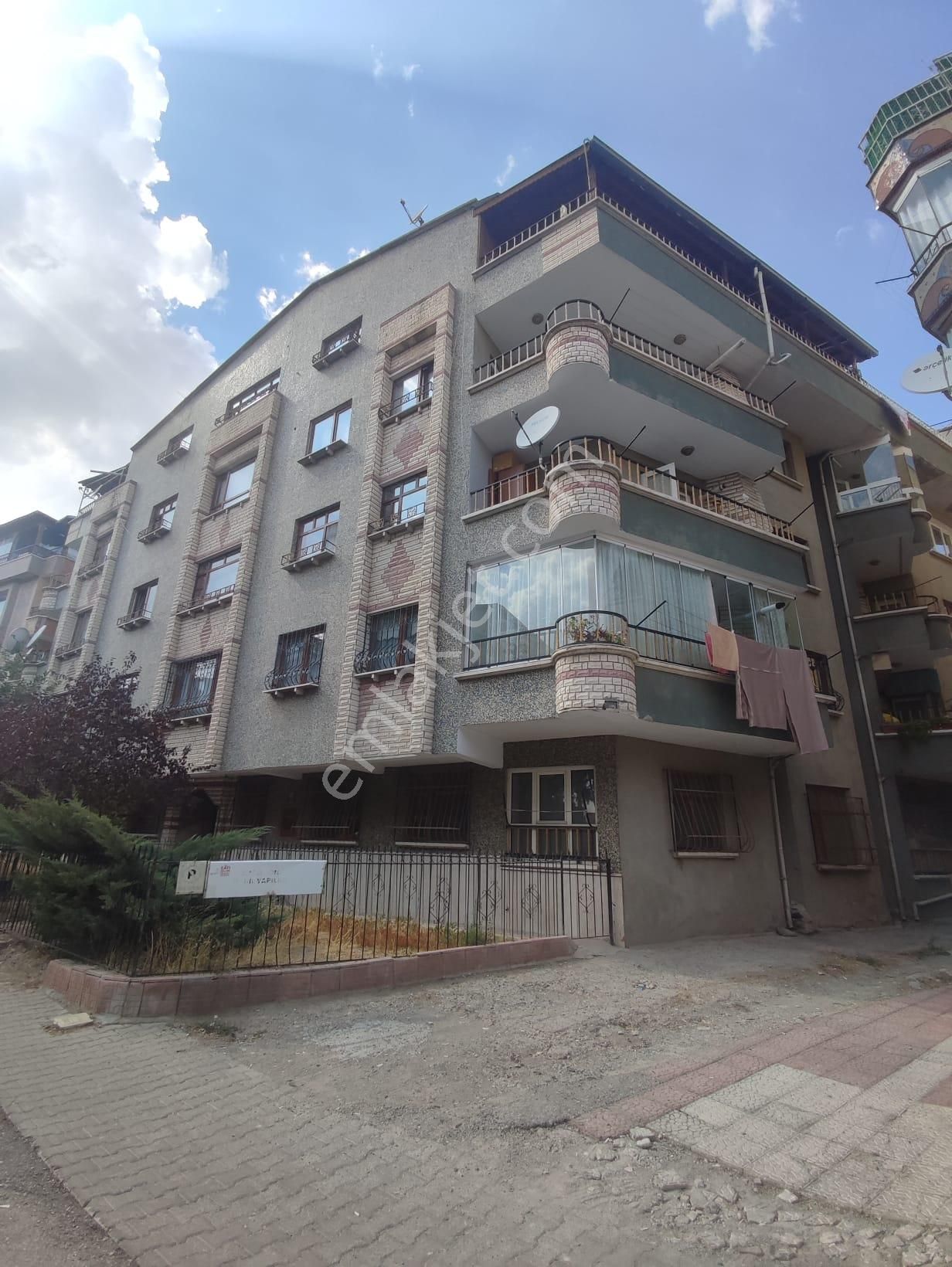 Yenimahalle Çarşı Satılık Daire  ACELE SATILIK 4+1 DUBLEKS DAİRE ARAS SOK.