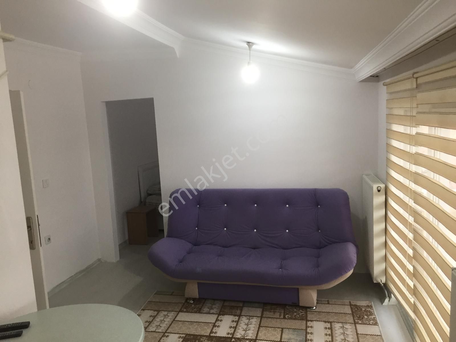 Merzifon Sofular Kiralık Daire  DÖNÜŞÜM EMLAKTAN MERKEZİ KONUMDA EŞYALI 1+1 DAİRE