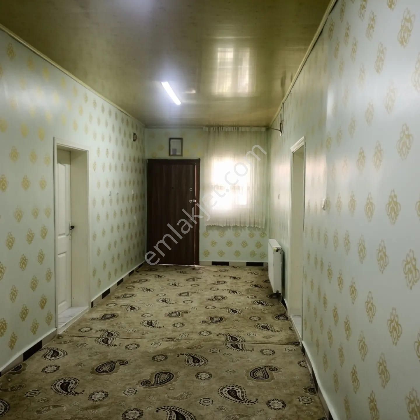 Salih Emlak'tan Satılık Mükemel Konumda Müstakil Ev (ve Arsası) - Görsel 3