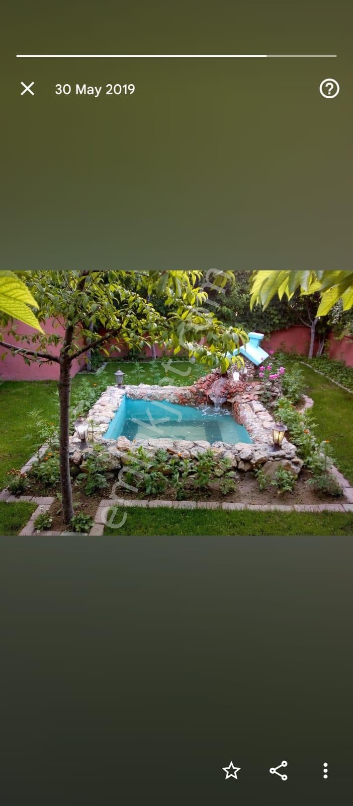 Salih Emlak'tan Satılık Mükemel Konumda Müstakil Ev (ve Arsası) - Görsel 2