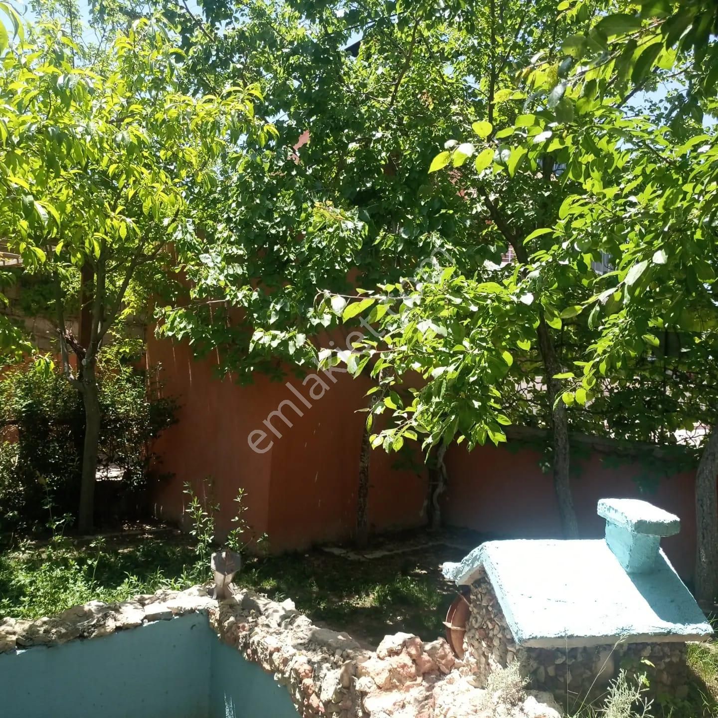 Salih Emlak'tan Satılık Mükemel Konumda Müstakil Ev (ve Arsası) - Görsel 32