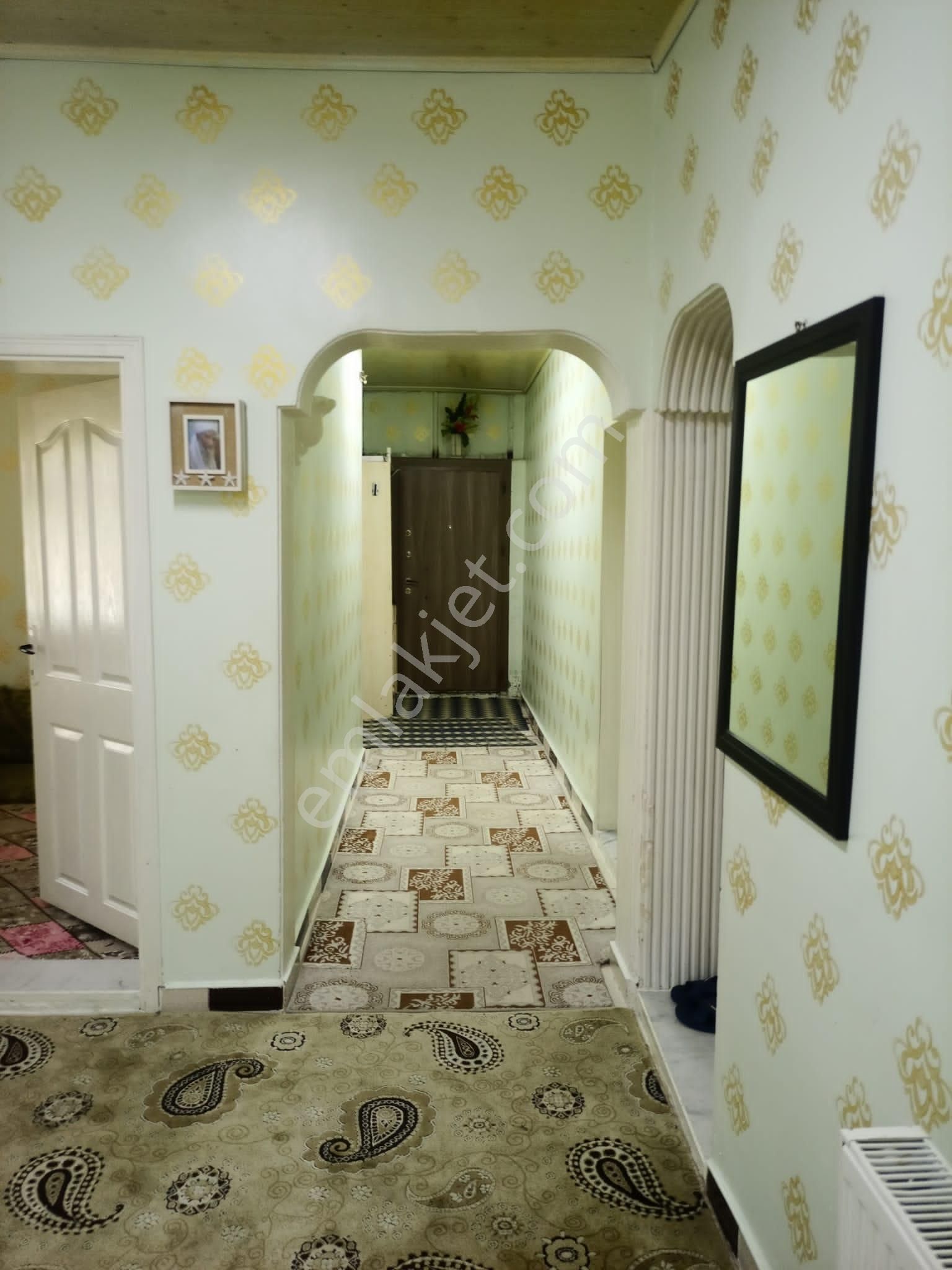 Salih Emlak'tan Satılık Mükemel Konumda Müstakil Ev (ve Arsası) - Görsel 18