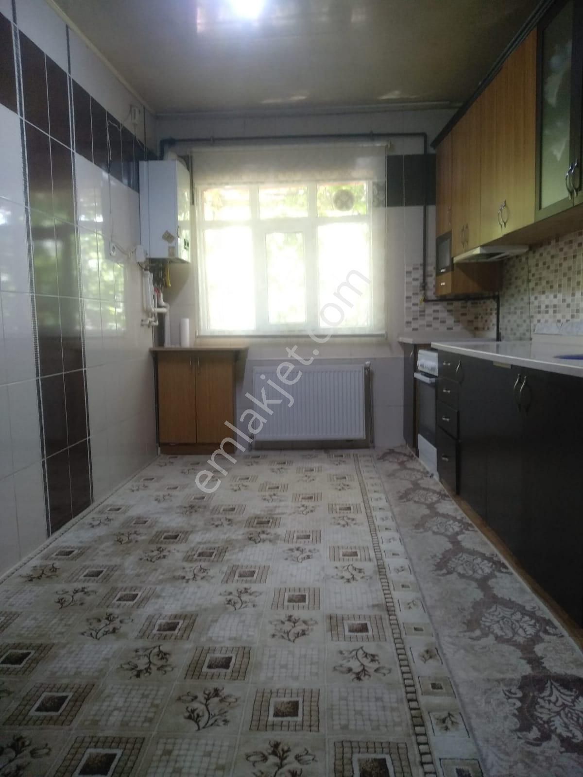 Salih Emlak'tan Satılık Mükemel Konumda Müstakil Ev (ve Arsası) - Görsel 8