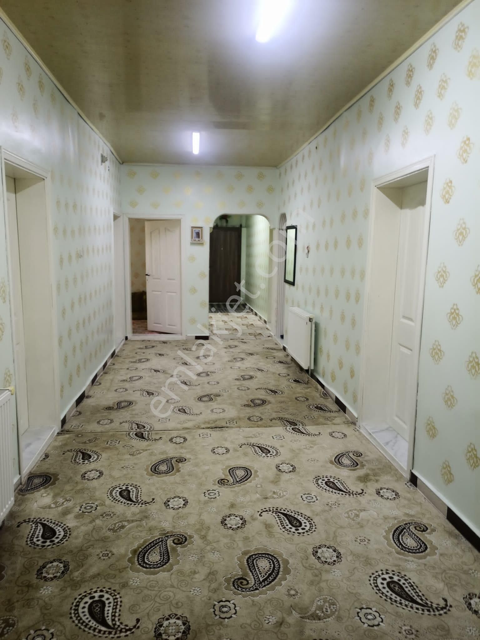 Salih Emlak'tan Satılık Mükemel Konumda Müstakil Ev (ve Arsası) - Görsel 17