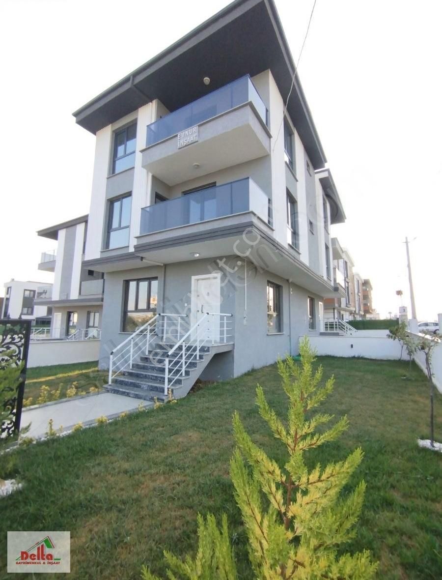 Marmaraereğlisi Çeşmeli Satılık Villa MAMARAEREĞLİSİ ÇEŞMELİ DE SATILIK 4+1 150M2 SIFIR VİLLA KAÇIRMA!