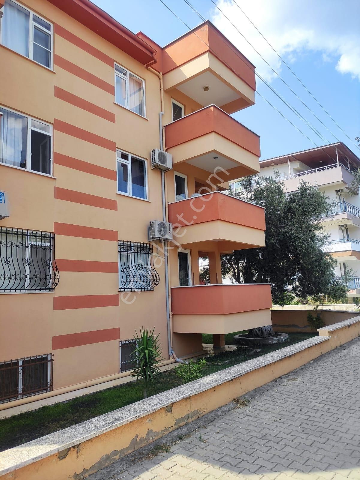 Edremit Altınoluk Kiralık Daire Arguvan Emlk'tan Altınoluk Ta Denize 70 M Sürekli Kiralık Daire