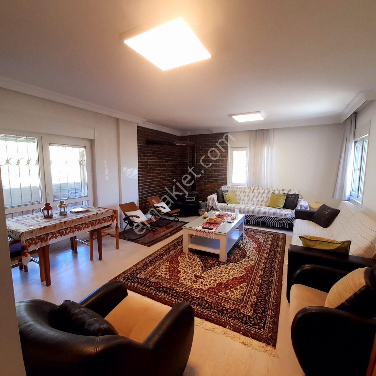 Acil Satılık Villakentte 750m2 Bahçe İçinde 250m2 Dubleks Villa - Görsel 7