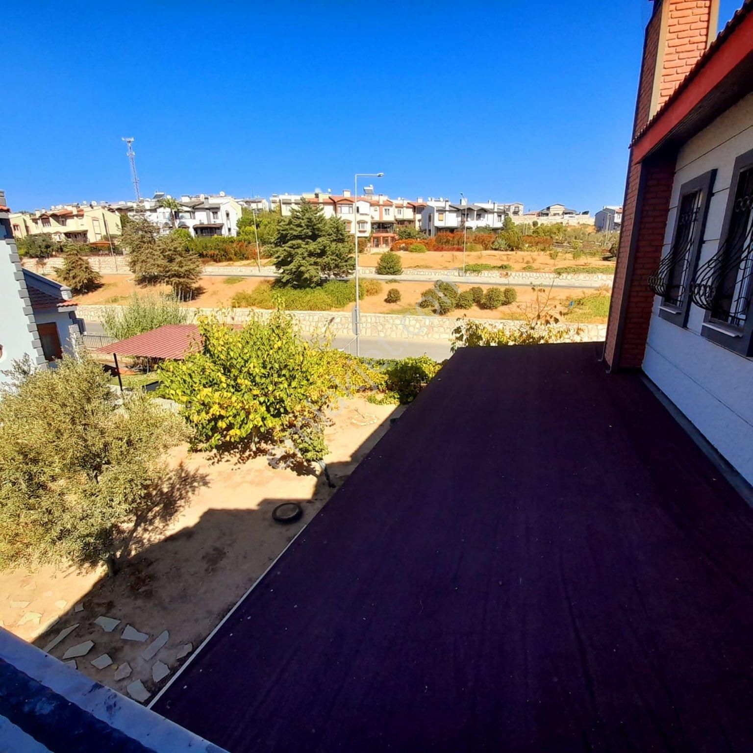 Acil Satılık Villakentte 750m2 Bahçe İçinde 250m2 Dubleks Villa - Görsel 30