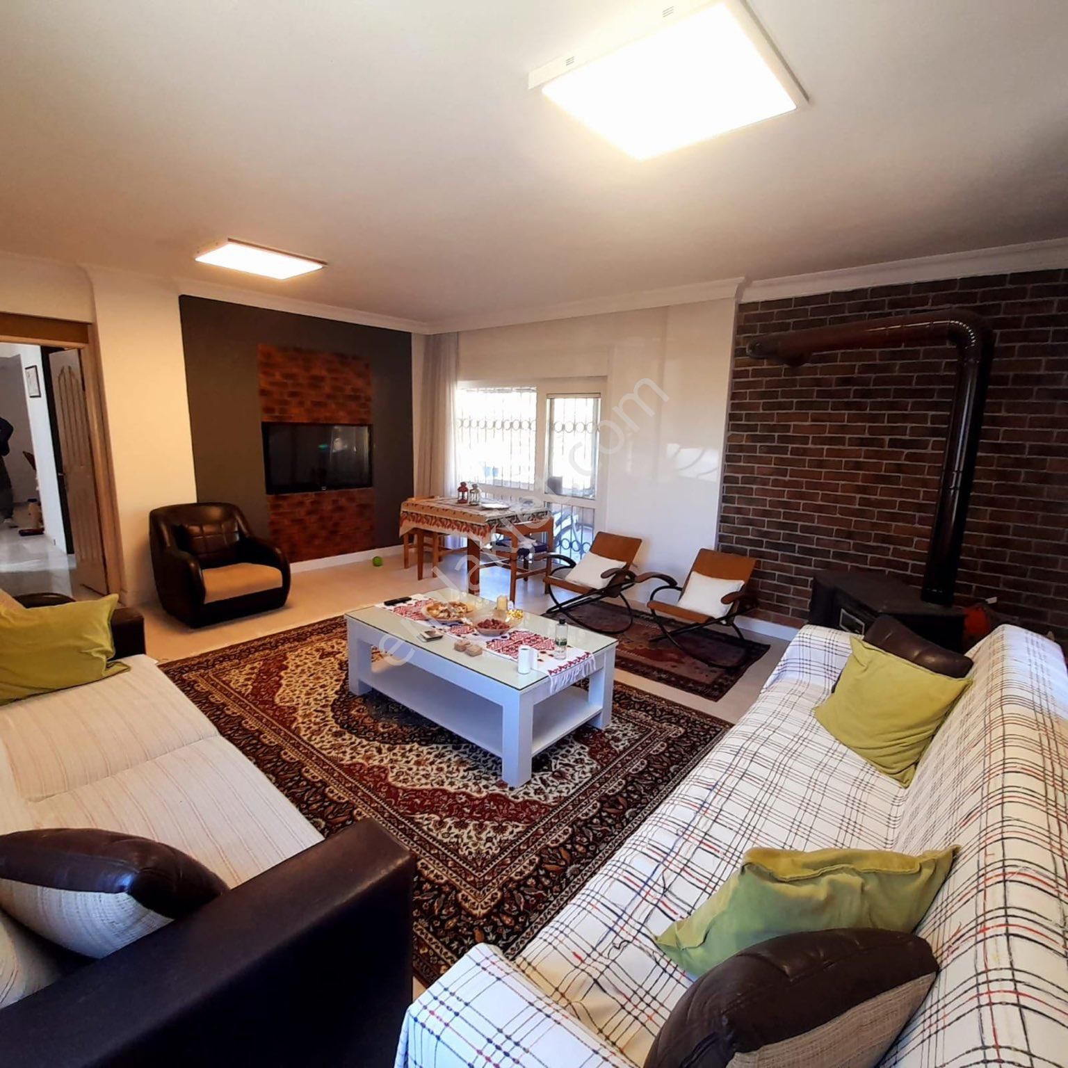 Acil Satılık Villakentte 750m2 Bahçe İçinde 250m2 Dubleks Villa - Görsel 6