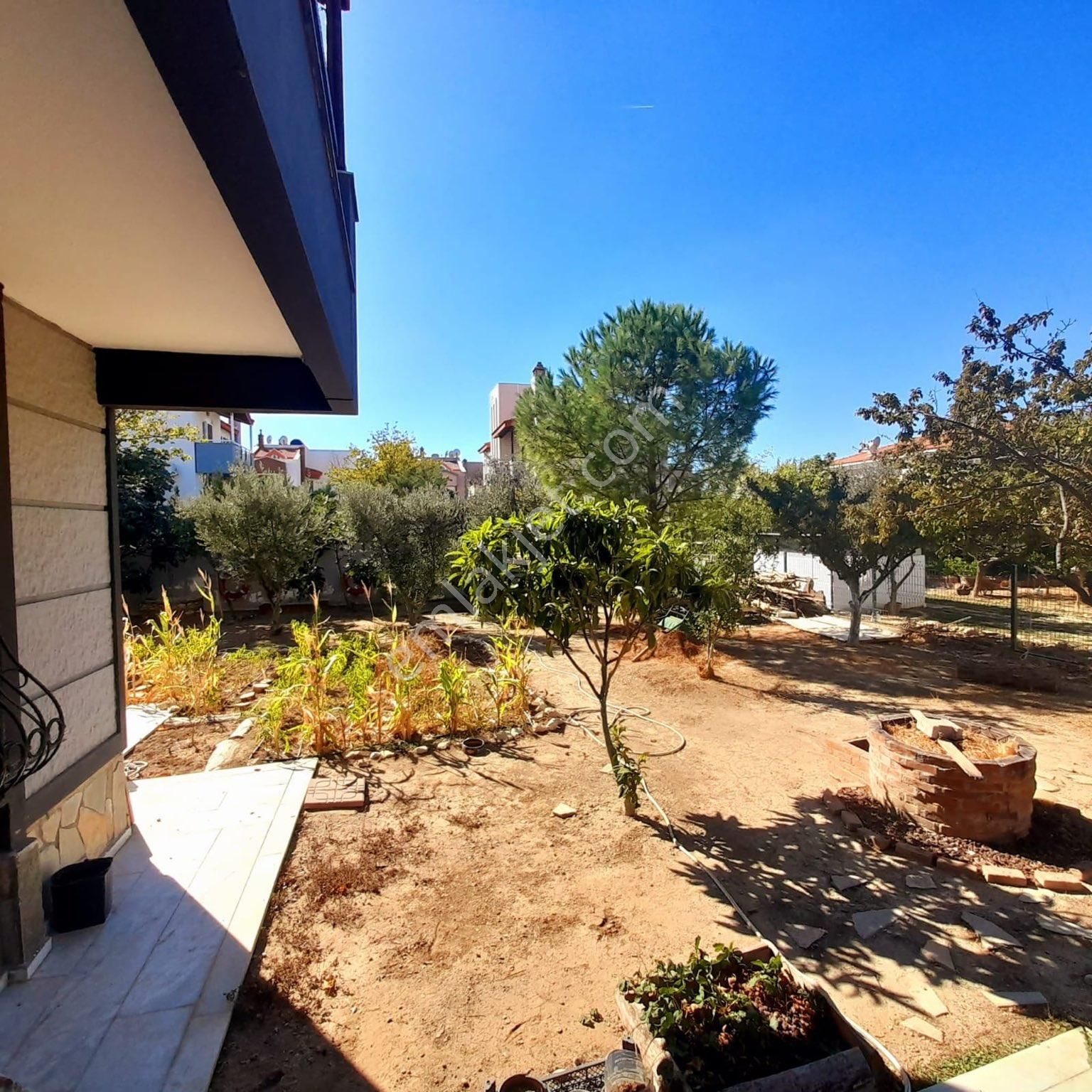 Acil Satılık Villakentte 750m2 Bahçe İçinde 250m2 Dubleks Villa - Görsel 26