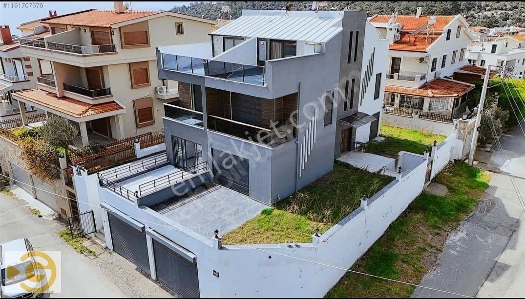 Menderes Çukuraltı Satılık Villa GÖZÜTOK MİMARLIK'TAN ÇARŞI İÇİNDE DENİZ MANZARALI 4+1 VİLLA