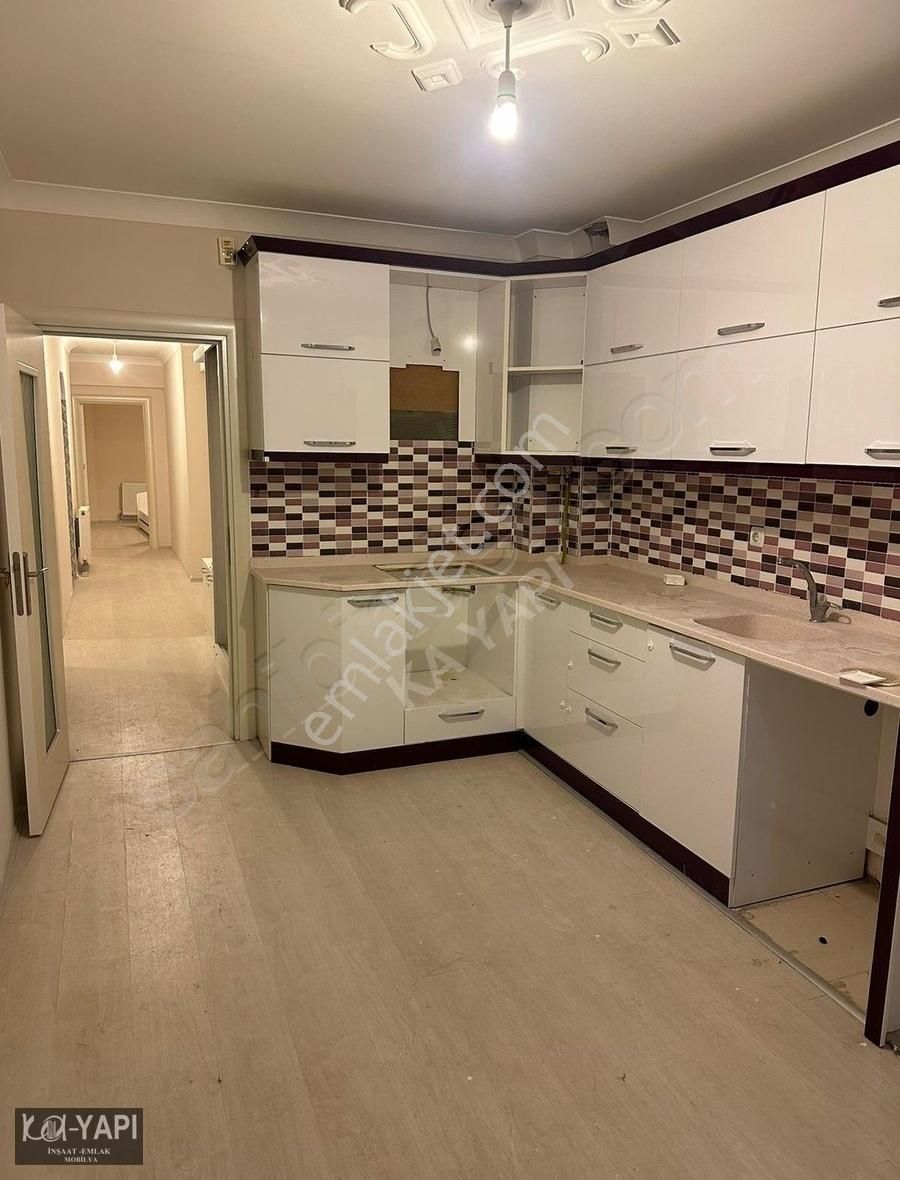 Karacabey Gazi Satılık Daire CADDEDE 150 M2 MASRAFSIZ 3+1 DAİRE